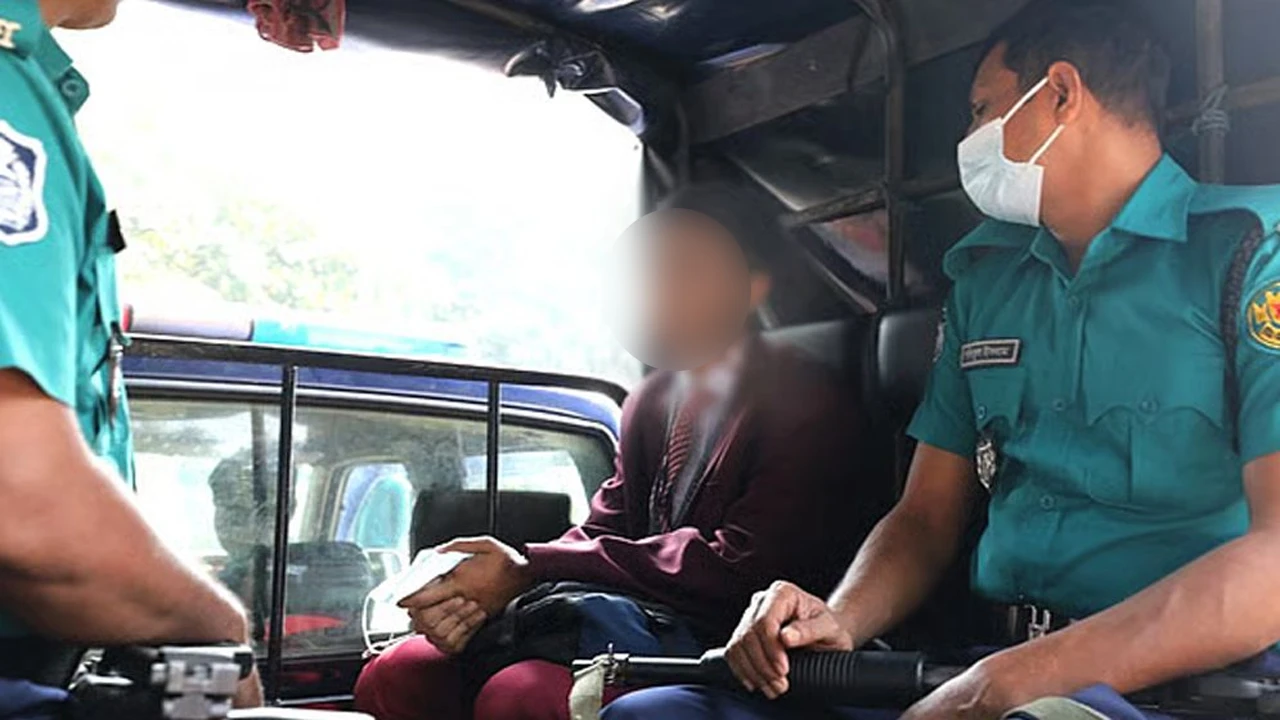 ধানমন্ডি ৩২ নম্বর থেকে আটক কিশোরকে ছেড়ে দিয়েছে পুলিশ 