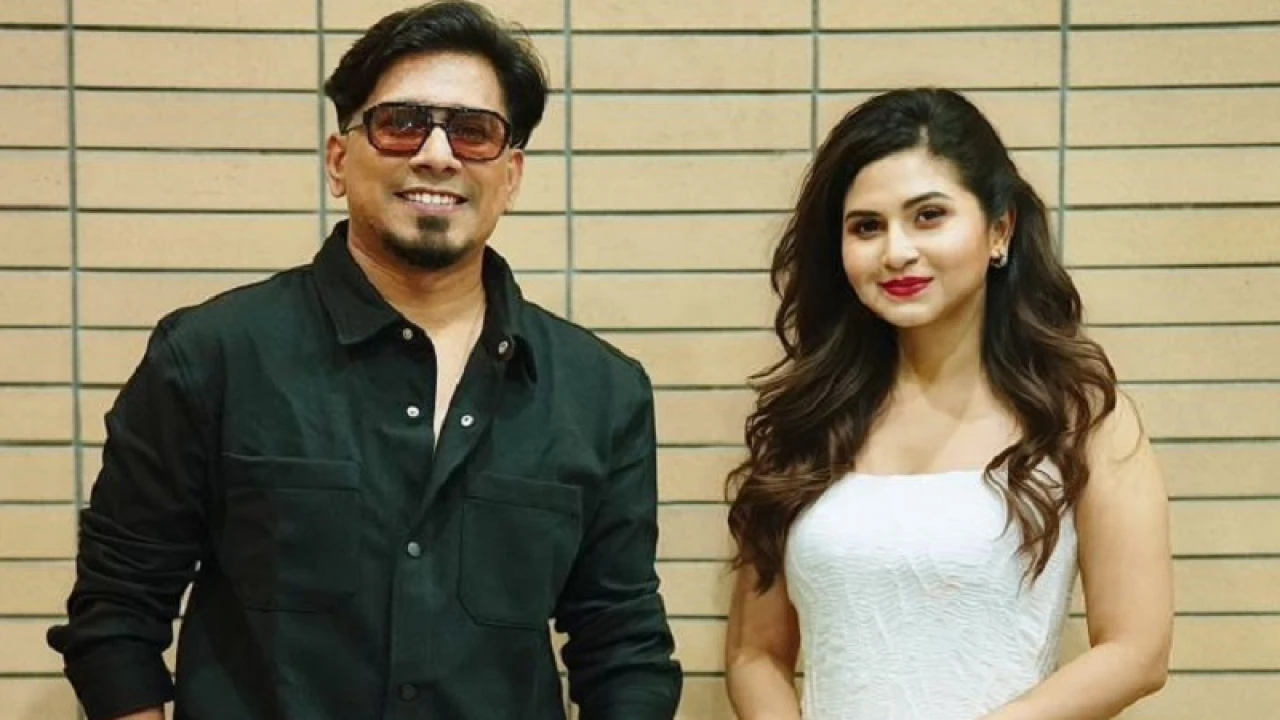 ব্যাচেলর পয়েন্টে স্পর্শিয়া