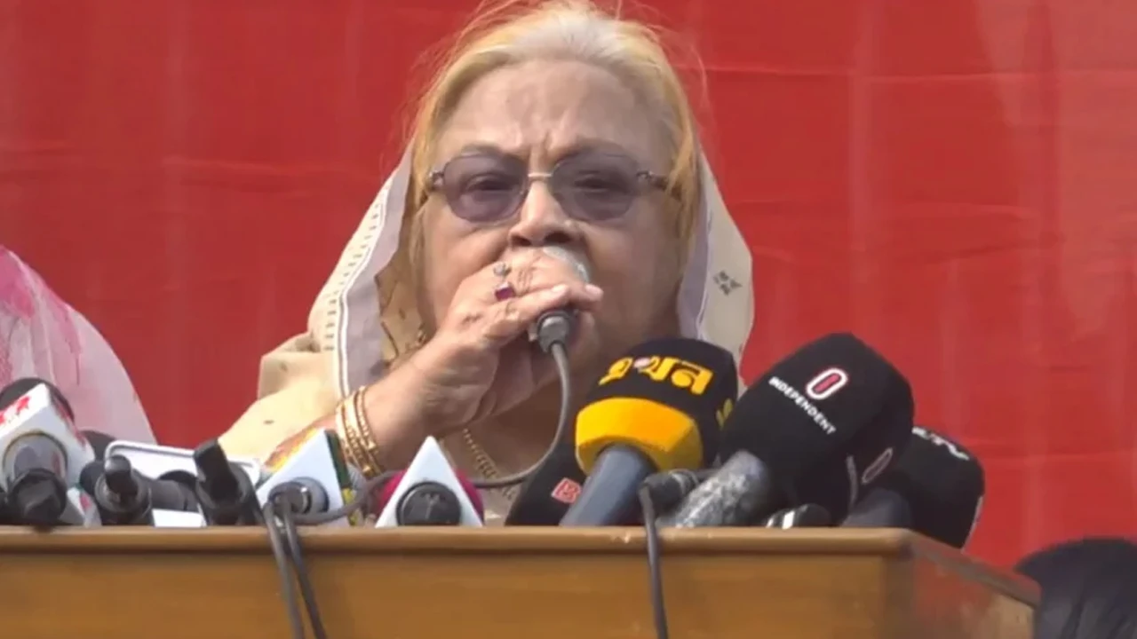 একটি ধর্মভিত্তিক দল নারীদের ঘরে ঢুকিয়ে দিতে চাইছে: সেলিমা রহমান