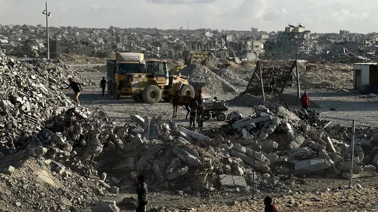 গাজার দিকে ধেয়ে আসছে ভয়াবহ ঝড়