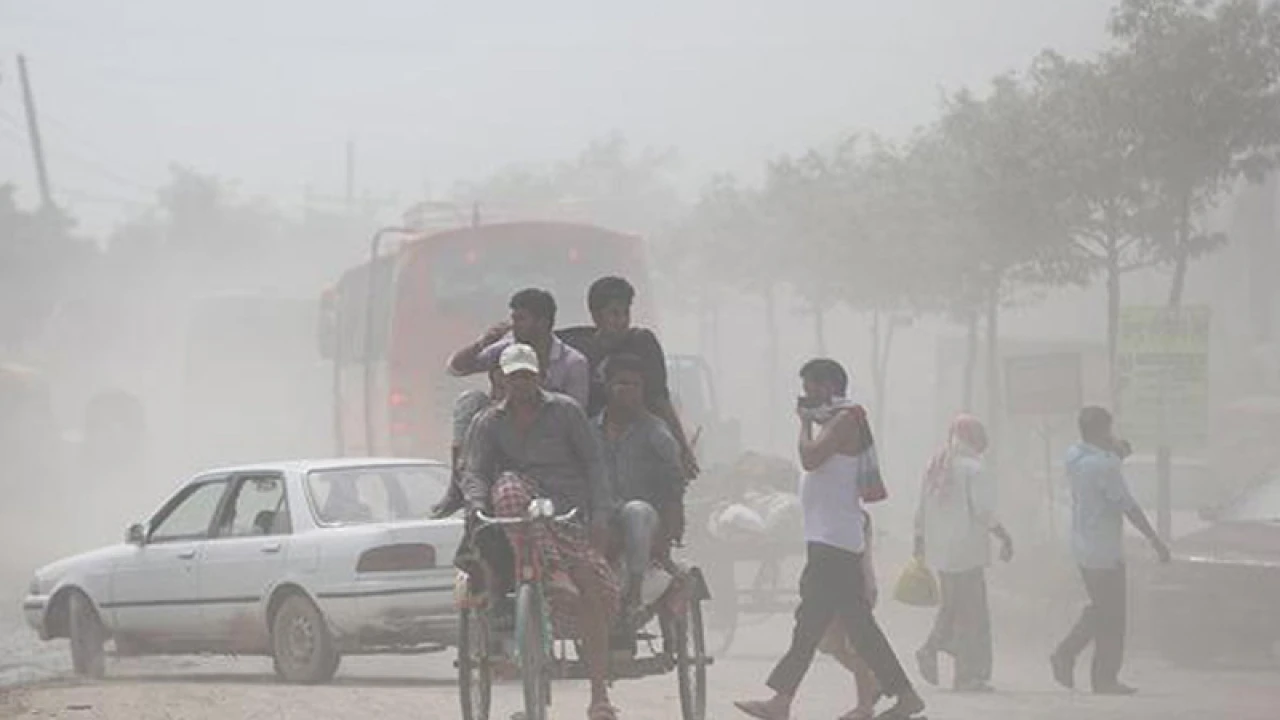 ঢাকার বাতাস আজও ‘অস্বাস্থ্যকর’, শীর্ষে লাহোর