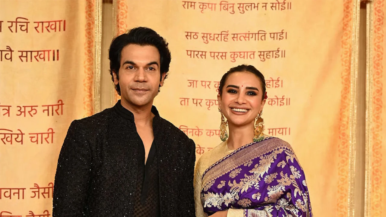 বিবাহবার্ষিকীর দিনেই সুখবর দিলেন রাজকুমার রাও-পত্রলেখা