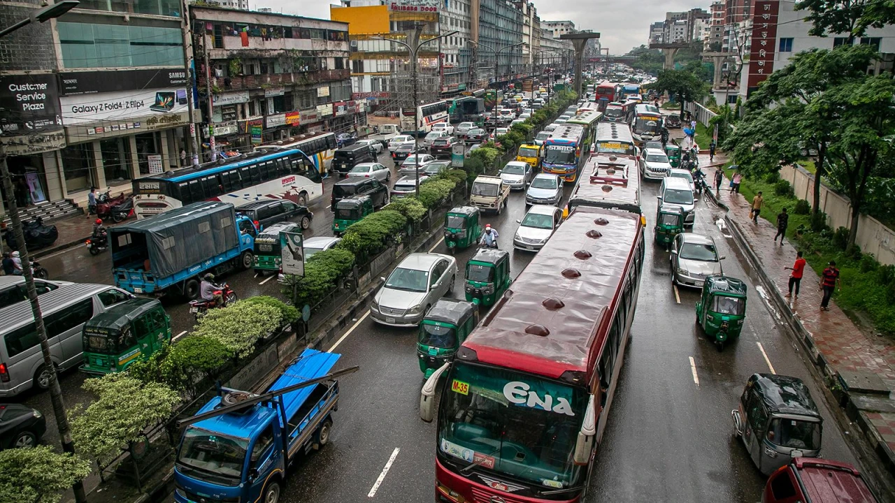 সোমবার সারাদেশে সব ধরনের গাড়ি চলবে