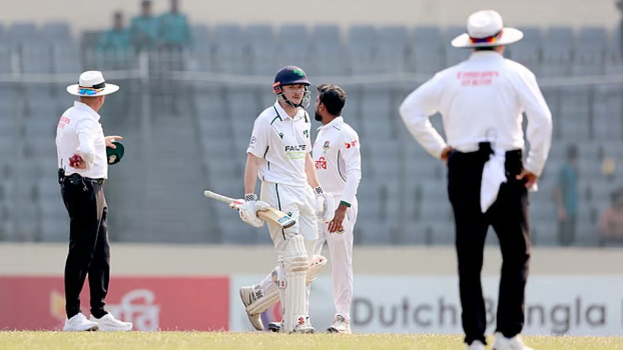 ফলোঅন করালো না বাংলাদেশ