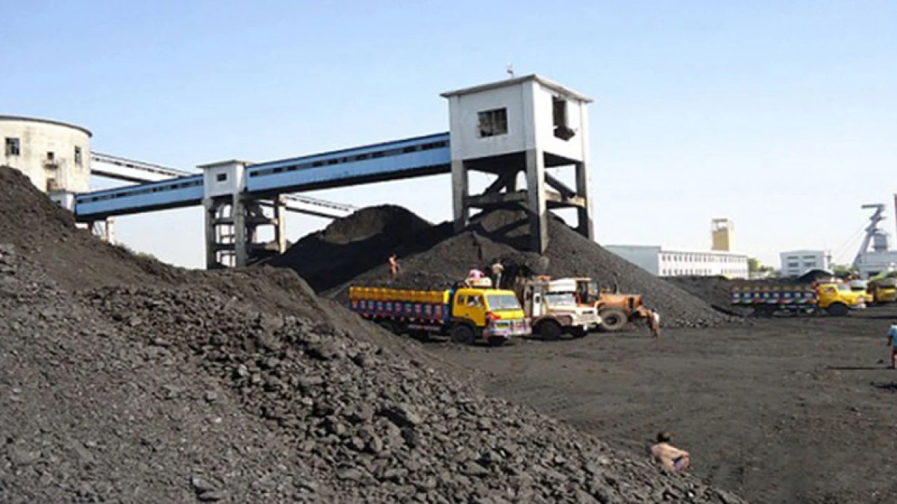 সংকটে বড়পুকুরিয়া কয়লাখনি