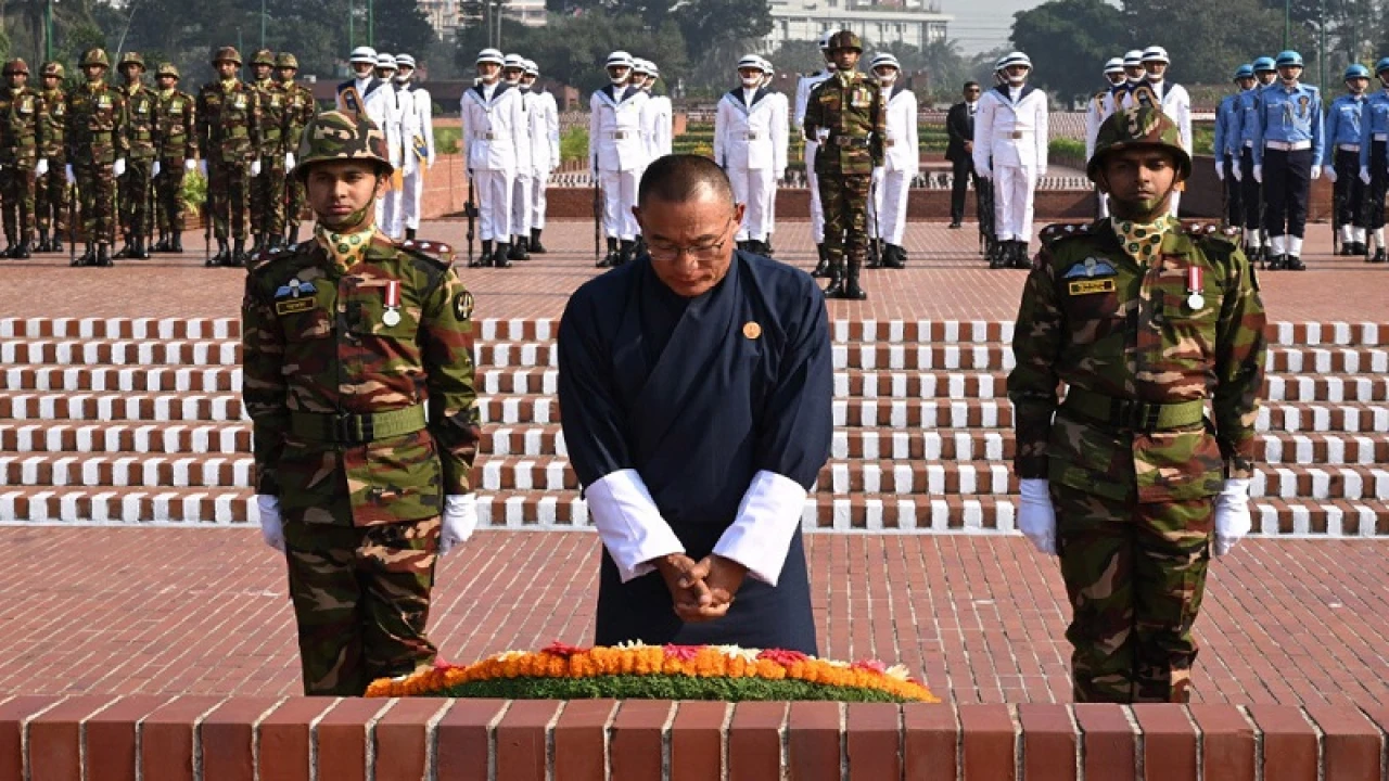 জাতীয় স্মৃতিসৌধে ভুটানের প্রধানমন্ত্রীর শ্রদ্ধা 