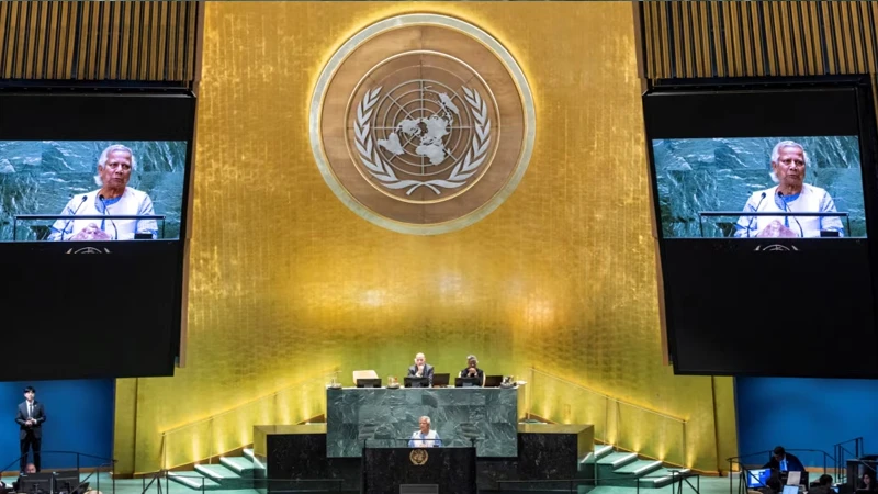 বিশ্ব সম্প্রদায়কে নতুন বাংলাদেশের সাথে নতুনভাবে সম্পৃক্ত হওয়ার আহ্বান জানিয়েছেন অন্তর্বর্তী সরকারের প্রধান উপদেষ্টা অধ্যাপক মুহাম্মদ ইউনূস।জাতিসংঘের সাধারণ পরিষদের অধিবেশনে দেয়া ভাষণে এ আহ্বান জানান তিনি।

