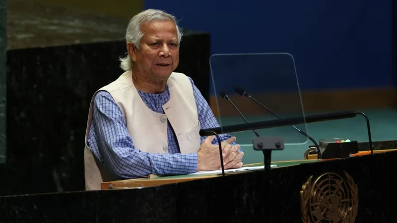 বক্তব্যে অধ্যাপক ইউনূস বাংলাদেশের রাজনৈতিক পরিবর্তন ও অন্তর্বর্তী সরকার গঠনের প্রেক্ষাপট নিয়ে কথা বলেন।

