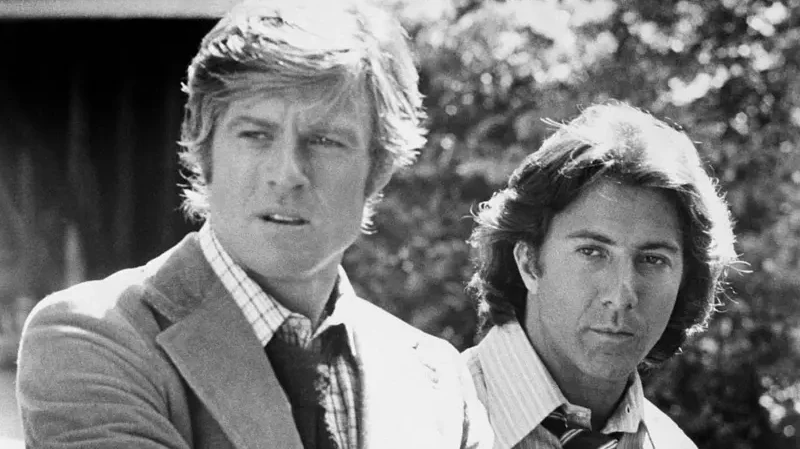 অল দ্য প্রেসিডেন্টস ম্যান সিনেমার দৃশ্যে ডাস্টিন হফম্যানের সঙ্গে রবার্ট রেডফোর্ড